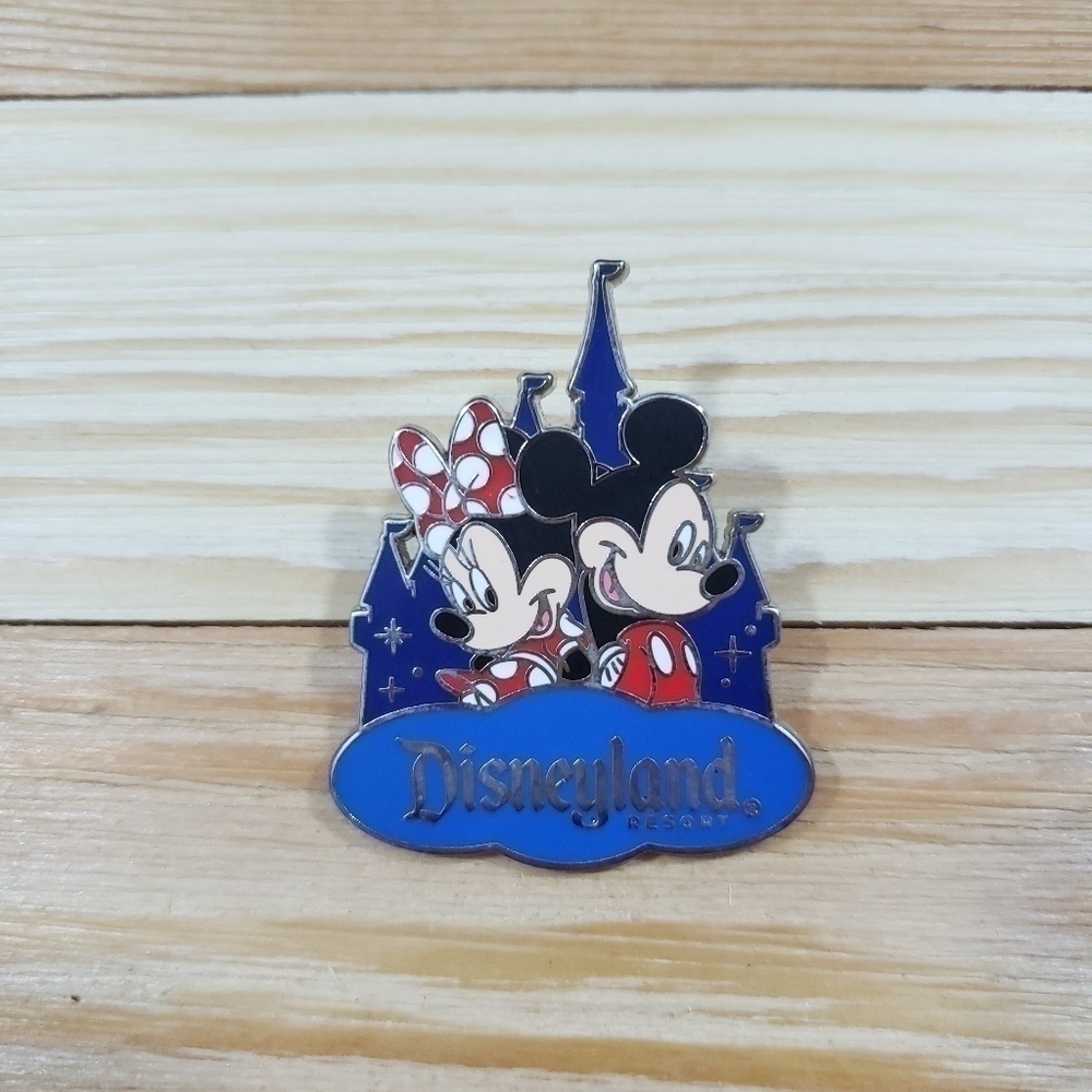 Disney Pin Mickey Minnie Mouse Disneyland Resort Castle Blue Cloud Enamel - Picture 2 of 3